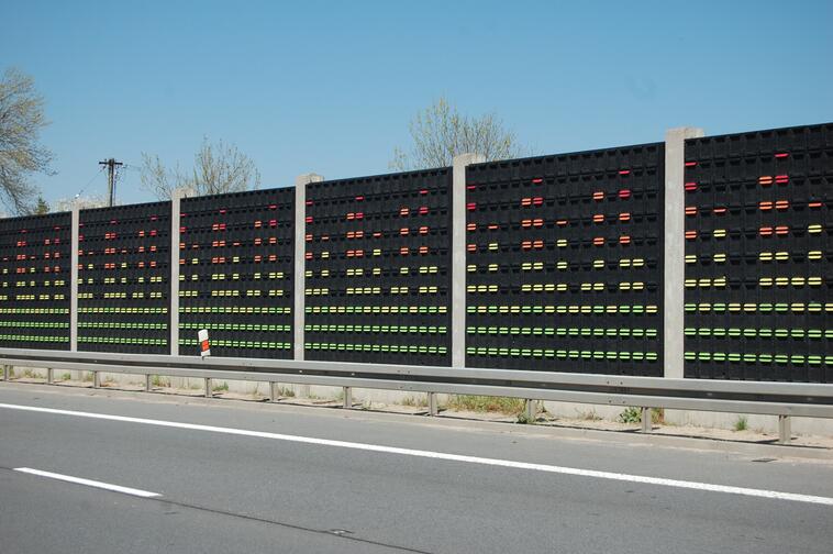 Zamiast betonu design. Ekrany dźwiękochłonne to nie tylko parametry akustyczne