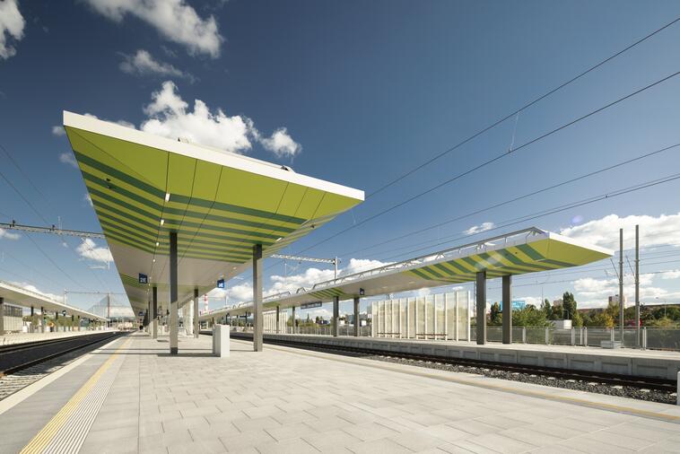 Pevnost Eden, sad v Zahradním Městě a zrcadlový svět Vršovic