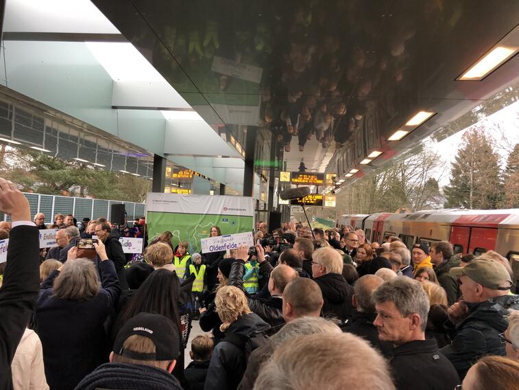 Metro v Hamburku má novou nadzemní stanici