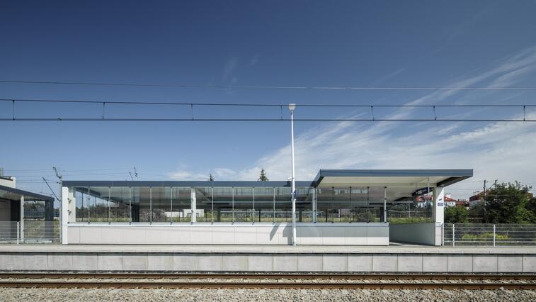 Zastřešení pro železniční uzel v Polsku