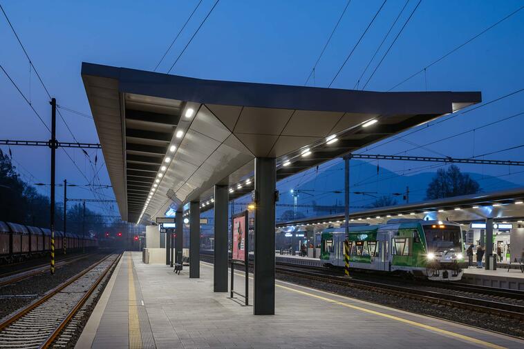 Čtyři střechy pro Lovosice